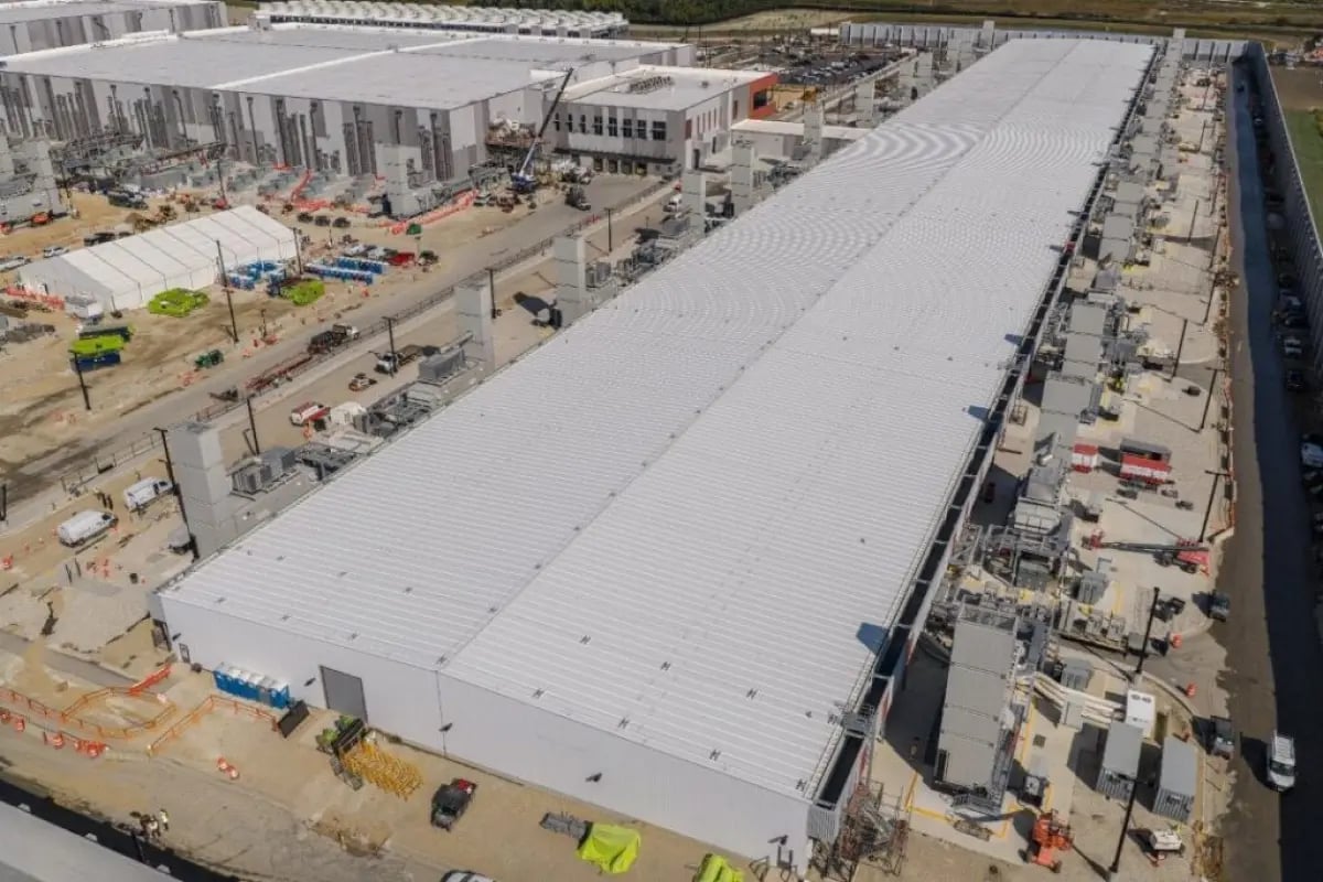 140726_AI Data Centres Drive Microsofts Emissions Up 25%_visual 1